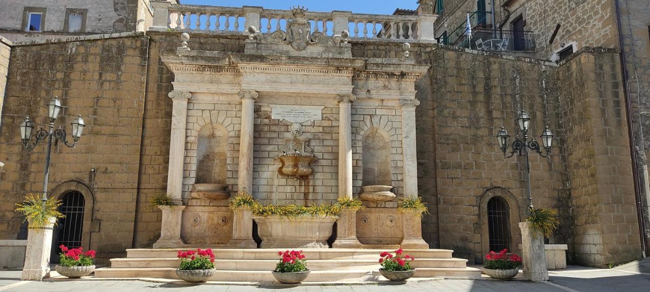 La Chascona Di Farnese Casa Di Tufo Nel Borgo公寓 外观 照片