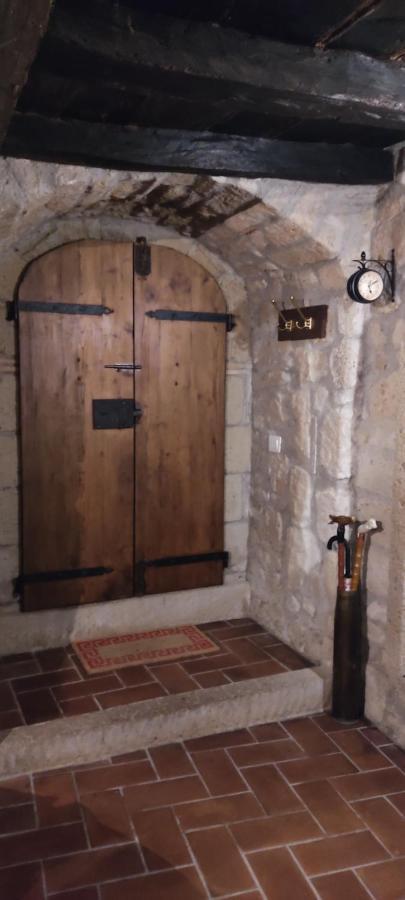 La Chascona Di Farnese Casa Di Tufo Nel Borgo公寓 外观 照片