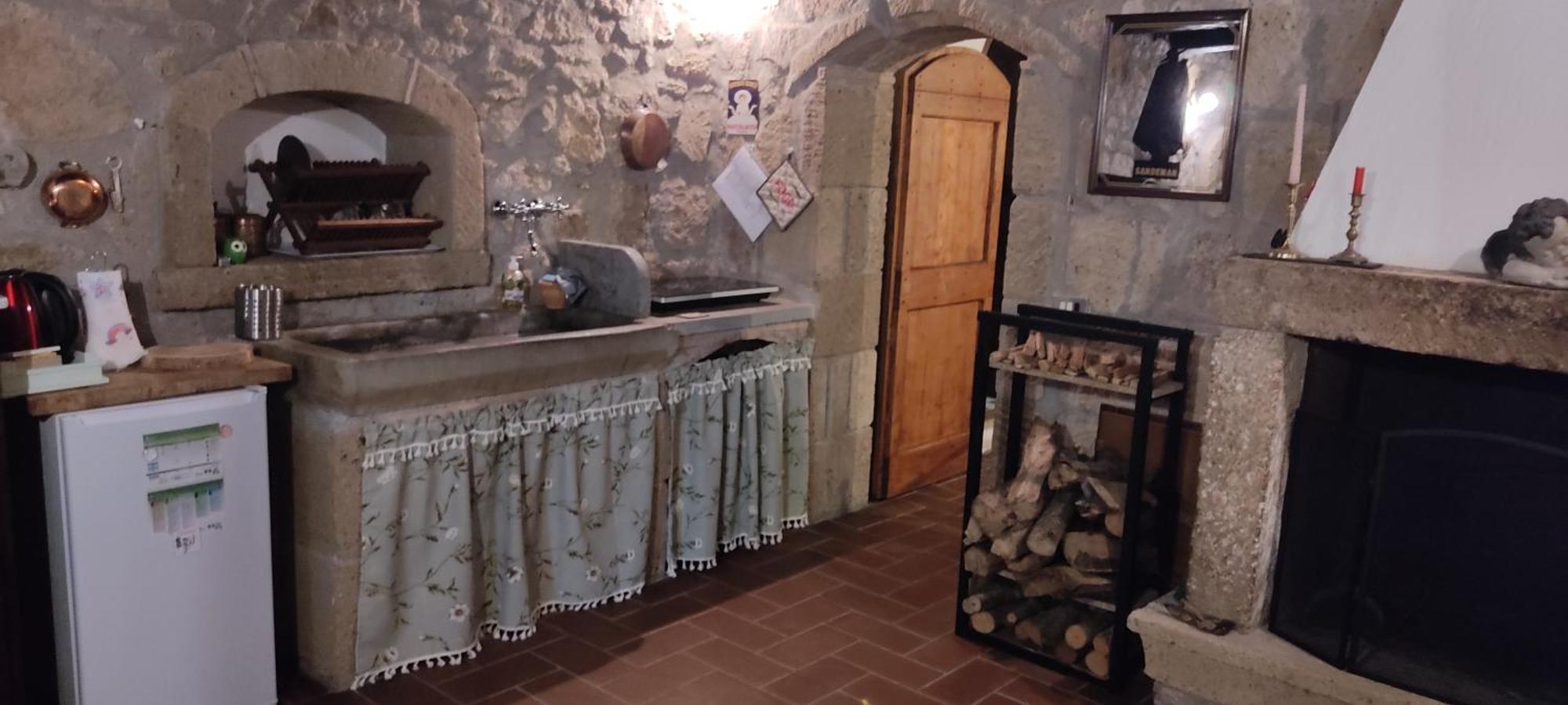 La Chascona Di Farnese Casa Di Tufo Nel Borgo公寓 外观 照片