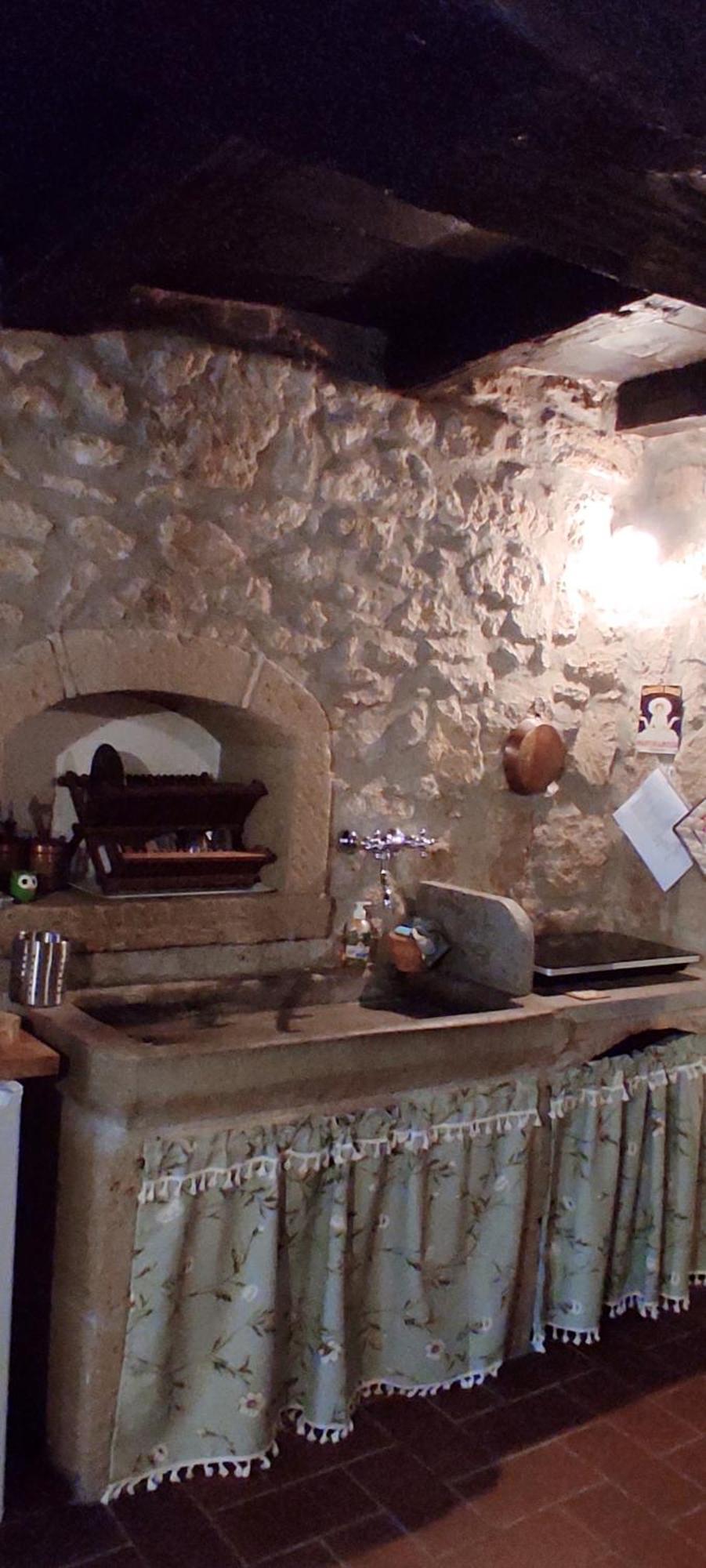 La Chascona Di Farnese Casa Di Tufo Nel Borgo公寓 外观 照片